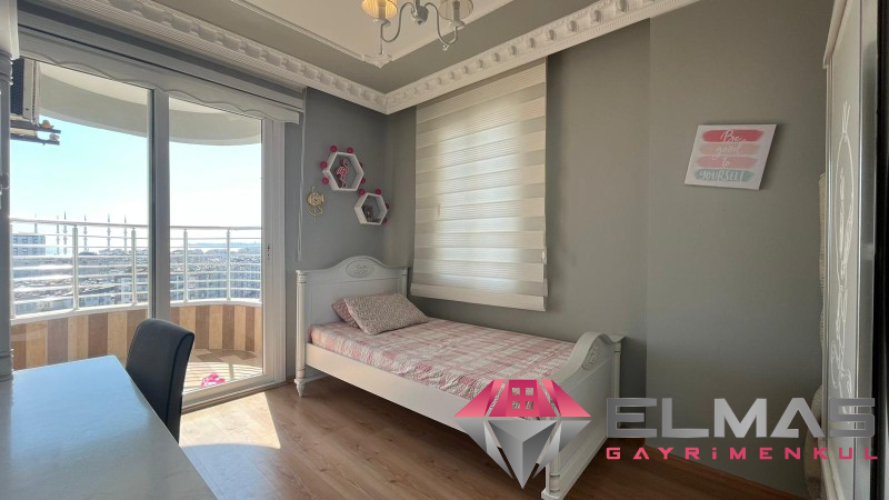 Elmas'tan Cumhuriyet'te Panaromik Deniz Manzarasıyla Ferah 3+1