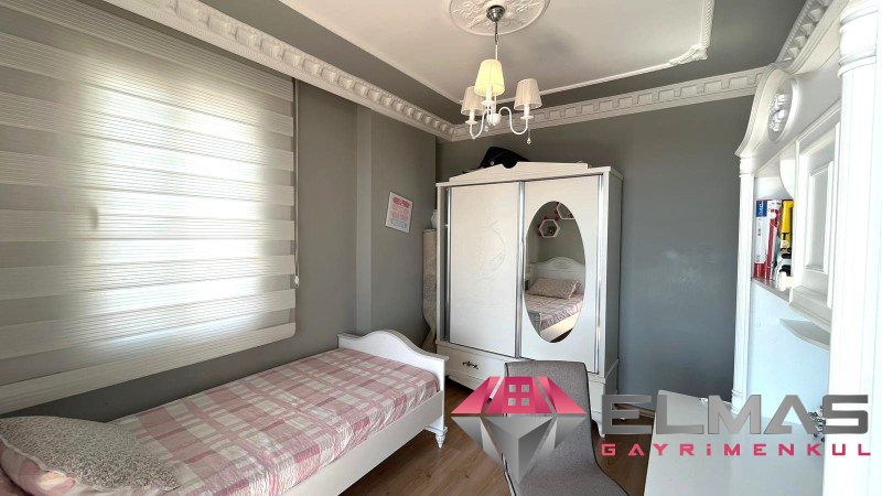 Elmas'tan Cumhuriyet'te Panaromik Deniz Manzarasıyla Ferah 3+1