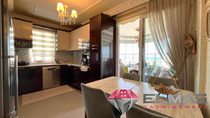 Elmas'tan Cumhuriyet'te Panaromik Deniz Manzarasıyla Ferah 3+1