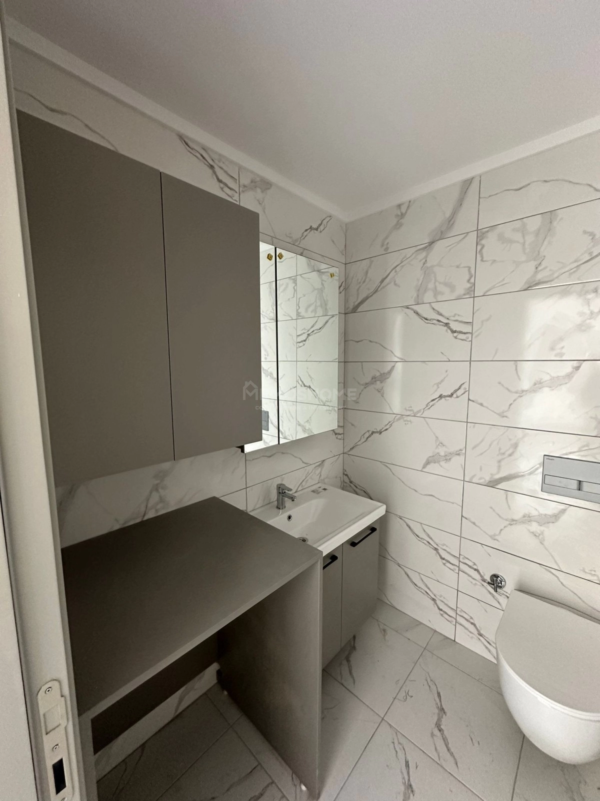 Modern 1+1 Apartment in Tosmur