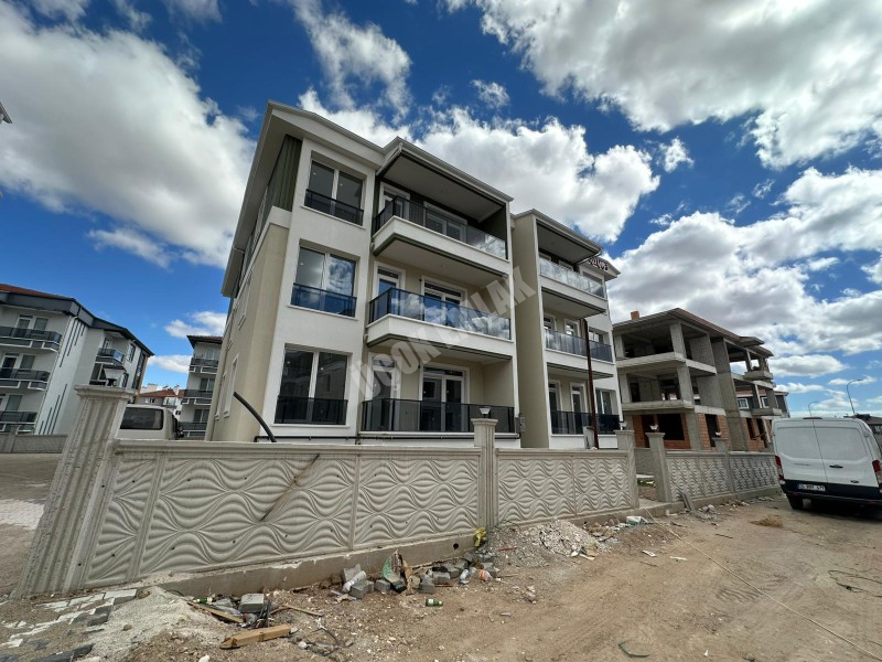 AFYON ÜÇOK EMLAKTAN KANLICA MAH SIFIR 3+1 LÜX KONUMU GÜZEL DAİRE