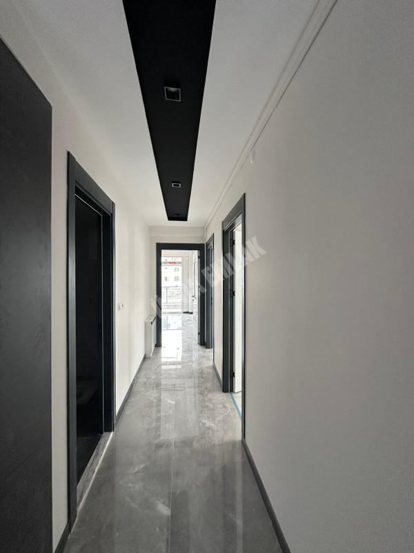 AFYON ÜÇOK EMLAKTAN KANLICA MAH SIFIR 3+1 LÜX KONUMU GÜZEL DAİRE