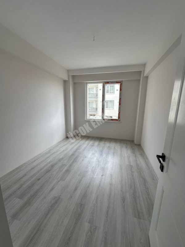 AFYON ÜÇOK EMLAKTAN KANLICA MAH SIFIR 3+1 LÜX KONUMU GÜZEL DAİRE