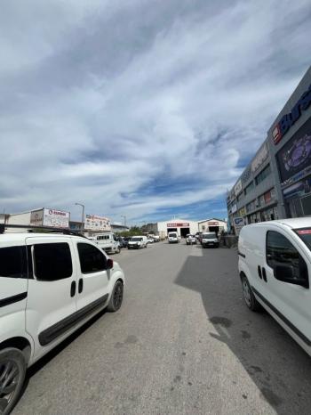 KÜÇÜK SANAYİ SİTESİNDE DEVREN KİRALIK FASTFOOD DÜKKANI