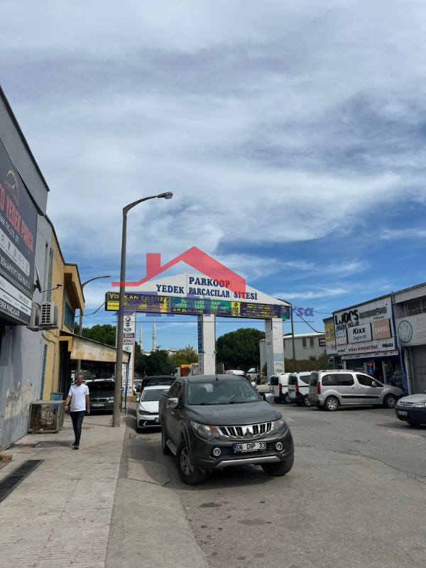 KÜÇÜK SANAYİ SİTESİNDE DEVREN KİRALIK FASTFOOD DÜKKANI