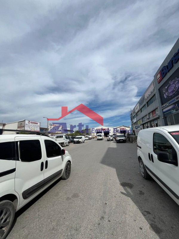 KÜÇÜK SANAYİ SİTESİNDE DEVREN KİRALIK FASTFOOD DÜKKANI