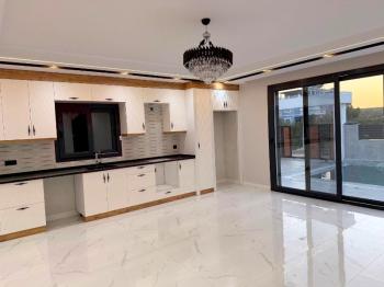 Didim'de Satılık Tam Müstakil 4+1 Villa