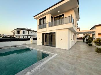 Didim'de Satılık Tam Müstakil 4+1 Villa