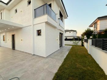 Didim'de Satılık Tam Müstakil 4+1 Villa