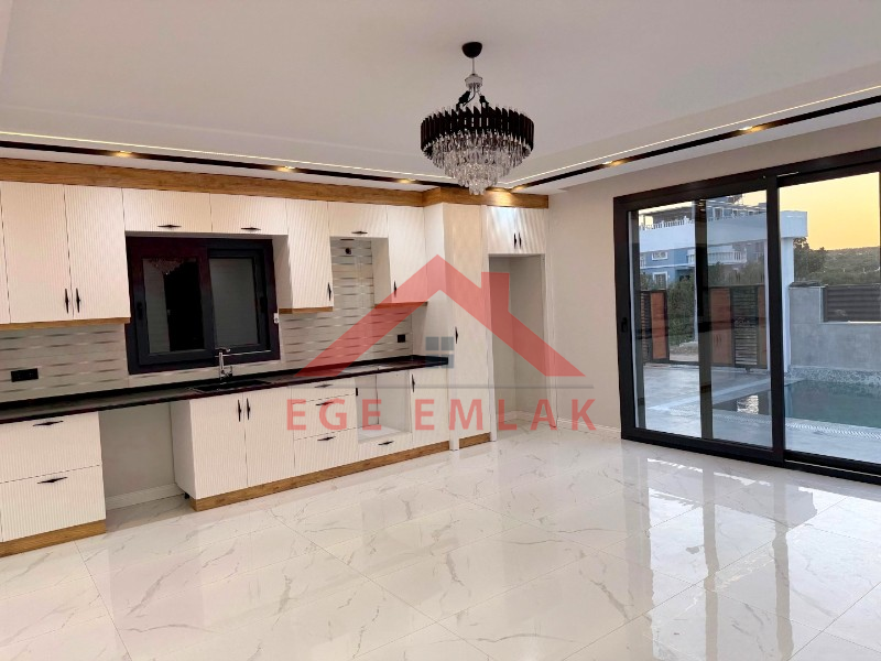 Didim'de Satılık Tam Müstakil 4+1 Villa