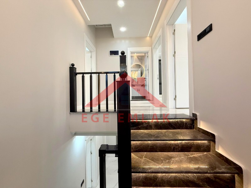 Didim'de Satılık Tam Müstakil 4+1 Villa