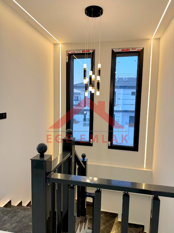 Didim'de Satılık Tam Müstakil 4+1 Villa