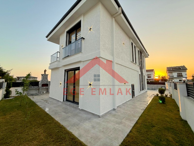 Didim'de Satılık Tam Müstakil 4+1 Villa