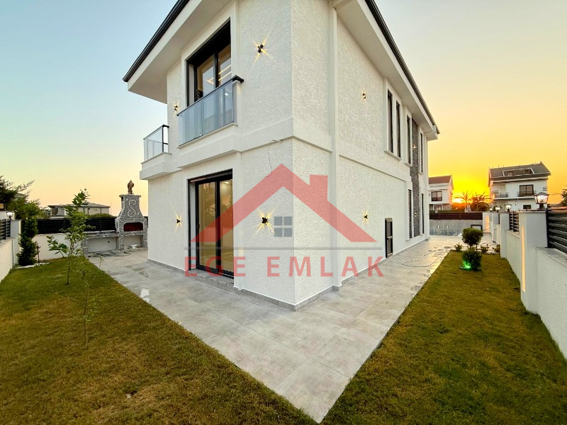 Didim'de Satılık Tam Müstakil 4+1 Villa