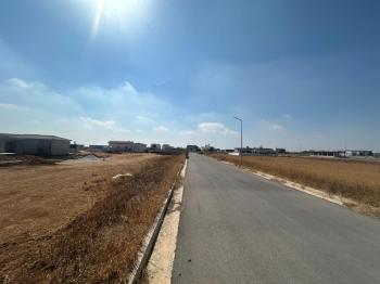 MAĞUSA MUTLUYAKA'DA SATILIK ARSA