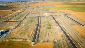 MAĞUSA MUTLUYAKA'DA SATILIK ARSA