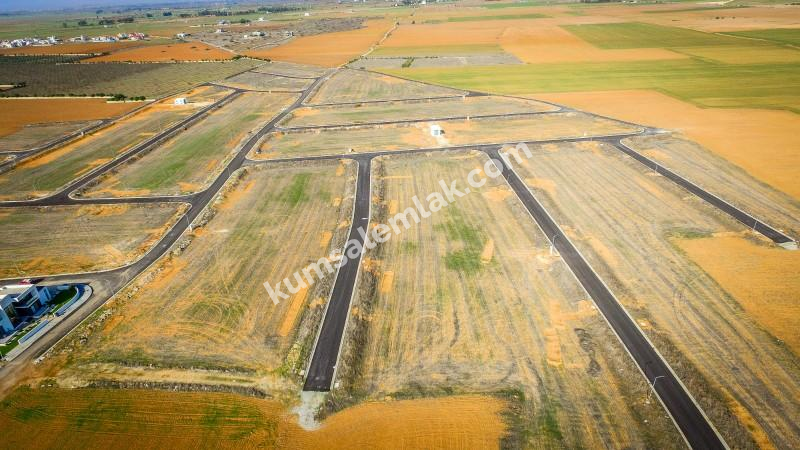 MAĞUSA MUTLUYAKA'DA SATILIK ARSA