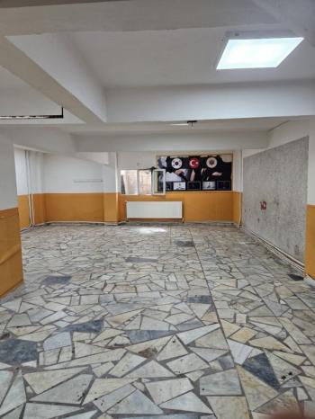 AFYON ÜÇOK EMLAKTAN CUMHURİYET MAH KİRALIK GENİŞ DÜKKAN