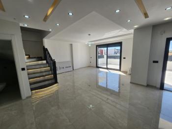   DİDİM EFELER MAHALLESİSATILIK SIFIR LÜKS VİLLA Ön Villa: 9.750.000 TL  Arka Villa: 9.500.000 TL