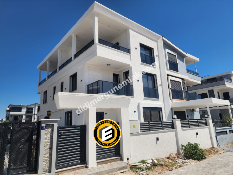   DİDİM EFELER MAHALLESİSATILIK SIFIR LÜKS VİLLA Ön Villa: 9.750.000 TL  Arka Villa: 9.500.000 TL