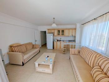 Royal Marina Sitesinde Satılık Yazlık