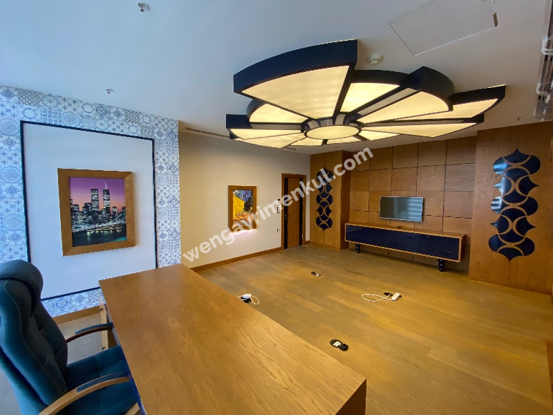 TORUN CENTER’DA MİMARİ TASARIMLI, MOBİLYALI, PRESTİJLİ OFİS KİRALIK