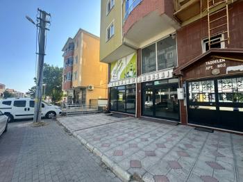 ÇARŞI MERKEZDE SATILIK GENİŞ CEPHELİ İŞYERİ