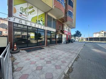 ÇARŞI MERKEZDE SATILIK GENİŞ CEPHELİ İŞYERİ