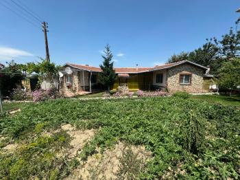 PAZARCIK MAHALLESİNDE SATILIK MÜSTAKİL EV