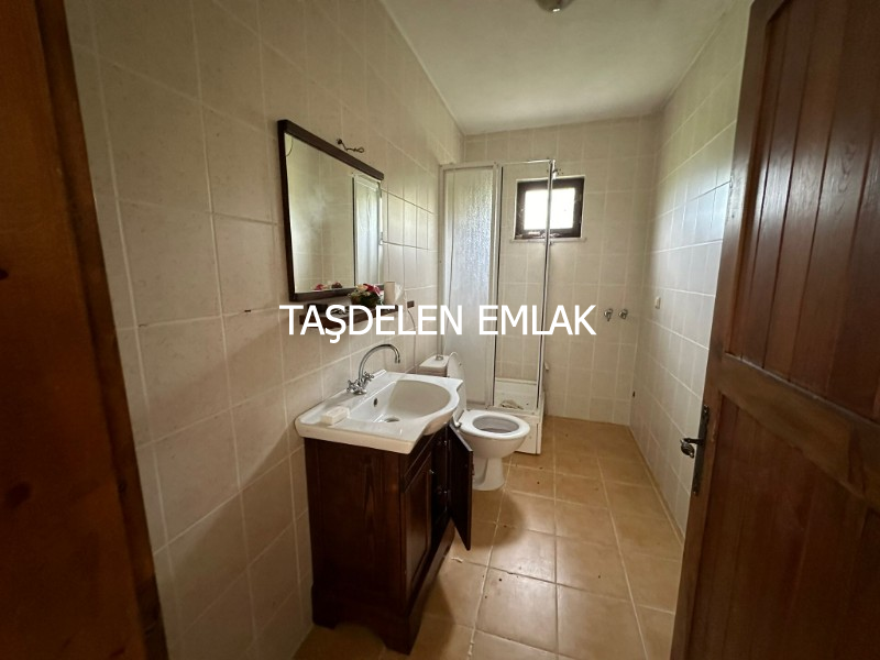BAĞLARDA SATILIK MÜSTAKİL BAĞ EVİ