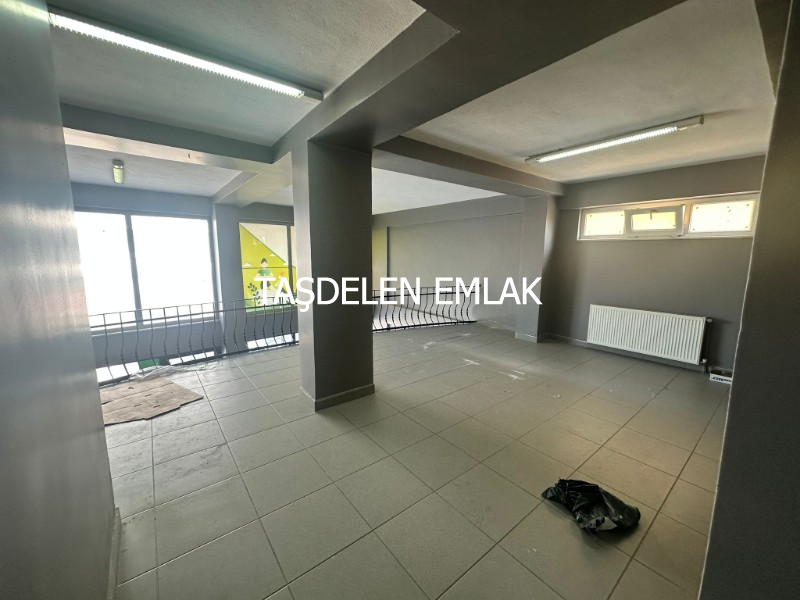 ÇARŞI MERKEZDE SATILIK GENİŞ CEPHELİ İŞYERİ
