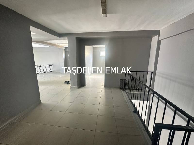 ÇARŞI MERKEZDE SATILIK GENİŞ CEPHELİ İŞYERİ