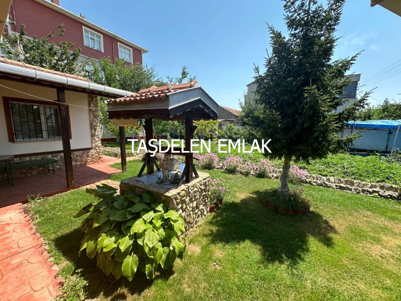 PAZARCIK MAHALLESİNDE SATILIK MÜSTAKİL EV