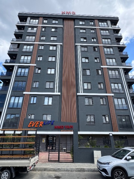 Çırçır Metro'ya 5 Dk Otoparklı Bina'da 3.Kat Balkonlu Sıfır Satılık Daire