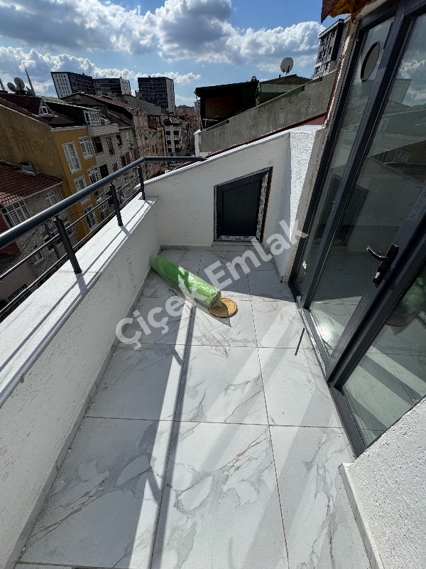 Akşemsettin Mahallesi Metro'ya 5 Dk 4+1 Sıfır Satılık Dubleks