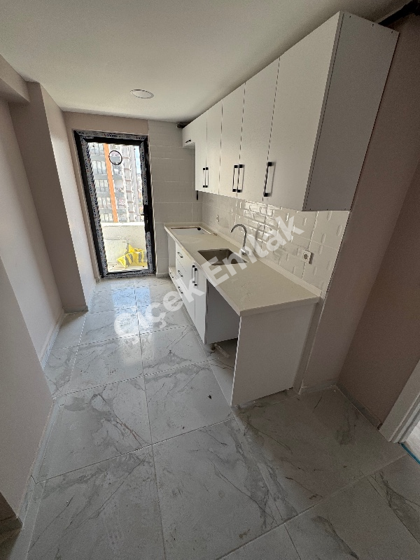 Akşemsettin Mahallesi Metro'ya 5 Dk 4+1 Sıfır Satılık Dubleks