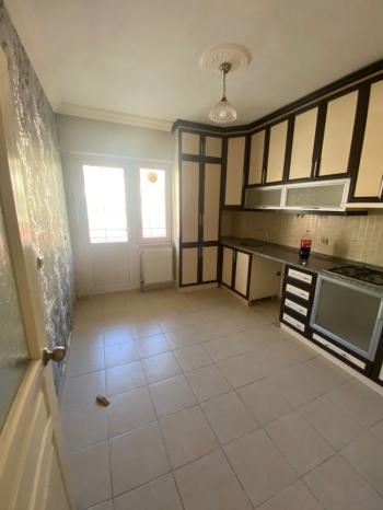 GÜVENAY - ÇORUM BAHÇELİEVLER MAH. YEŞİL FIRIN YAKINI SATILIK DAİRE