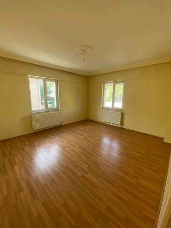 GÜVENAY - ÇORUM BAHÇELİEVLER MAH. YEŞİL FIRIN YAKINI SATILIK DAİRE