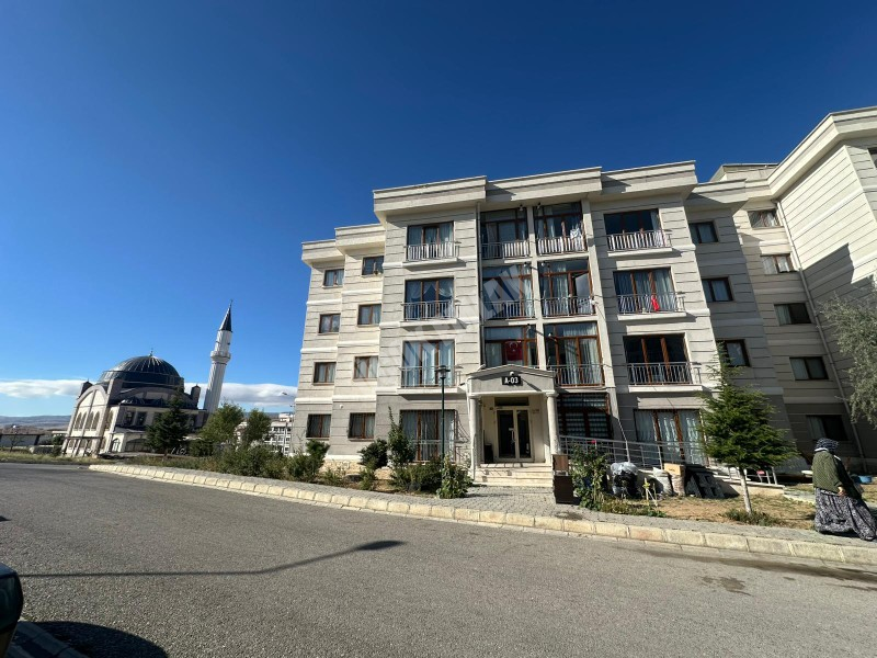 AFYON ÜÇOK EMLAKTAN KANLICA MAH SATILIK 2+1 TOKİ DE FIRSAT DAİRE