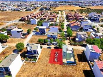 Didim'de Satılık 200 M² Villa Arsası