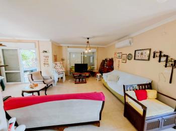 Akbük Bankacılar Sitesinde Satılık Müstakil Villa