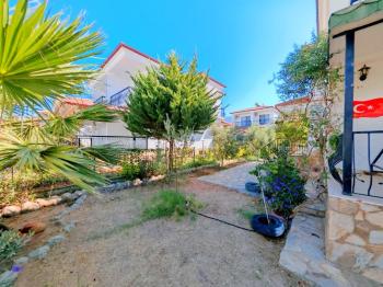 Akbük Bankacılar Sitesinde Satılık Müstakil Villa