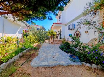 Akbük Bankacılar Sitesinde Satılık Müstakil Villa