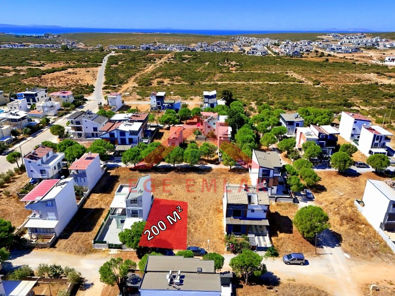 Didim'de Satılık 200 M² Villa Arsası