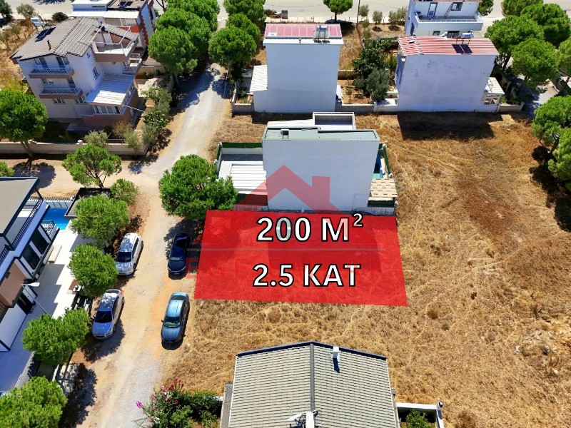 Didim'de Satılık 200 M² Villa Arsası