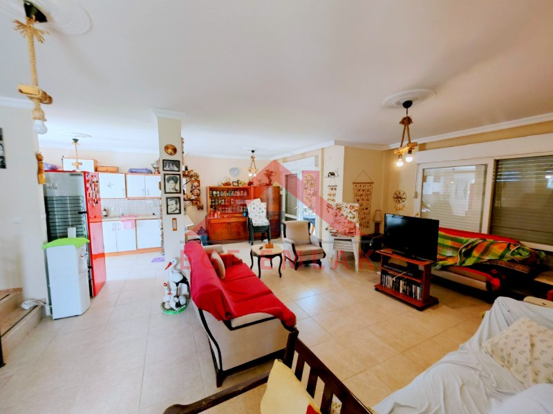 Akbük Bankacılar Sitesinde Satılık Müstakil Villa