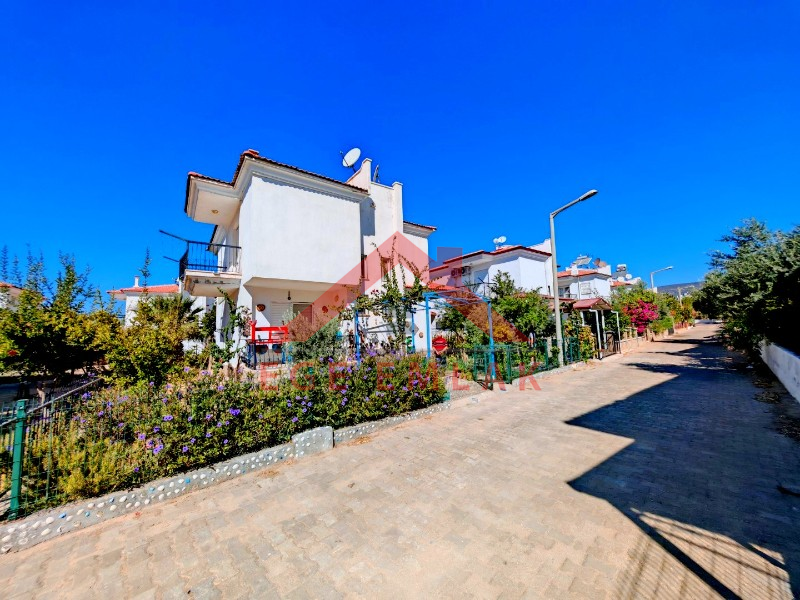 Akbük Bankacılar Sitesinde Satılık Müstakil Villa