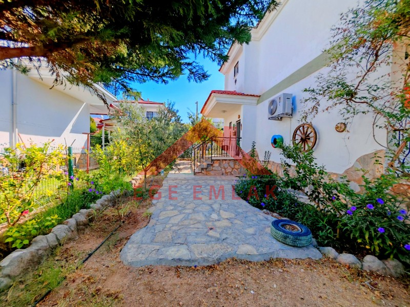 Akbük Bankacılar Sitesinde Satılık Müstakil Villa