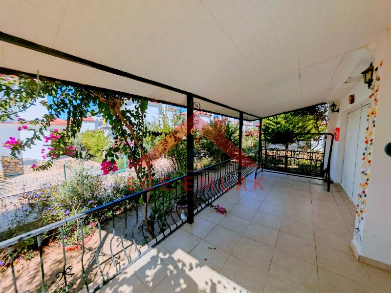 Akbük Bankacılar Sitesinde Satılık Müstakil Villa