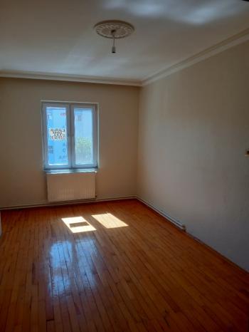 GÜVENAY - ÇORUM ULUKAVAK MAH. VARİLLİ CADDESİ ÜZERİ 3+1 KİRALIK DAİRE